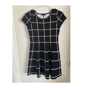 My Michelle Girls Black White Geometric Fit & Flare Dress Size L